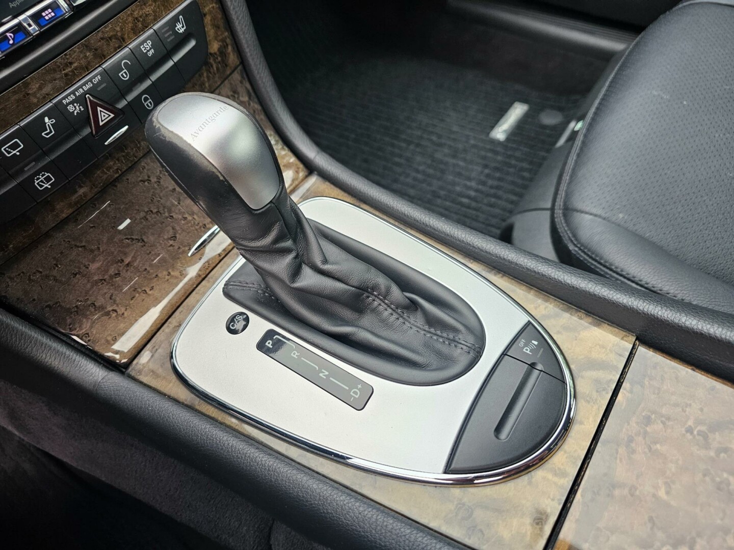Mercedes-Benz-E-Klasse-17